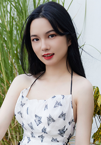 Gorgeous profiles only: China member member Haiyin from Yulin