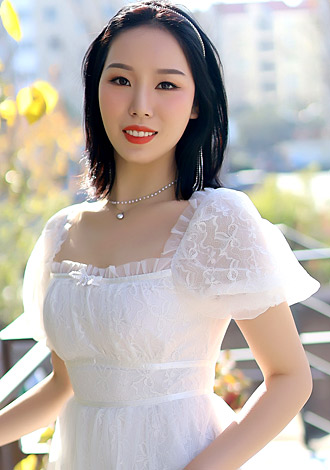 Date the member of your dreams: pretty Asian member Xiaohui from Kaifeng