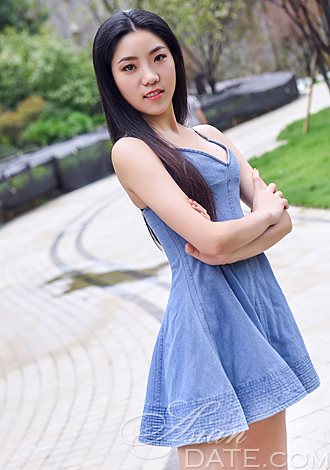 Dating Asian member: Xiaoyan from Chengdu, 34 yo, hair 